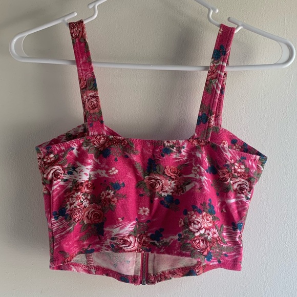 Pink floral bralette/crop top - Picture 2 of 5